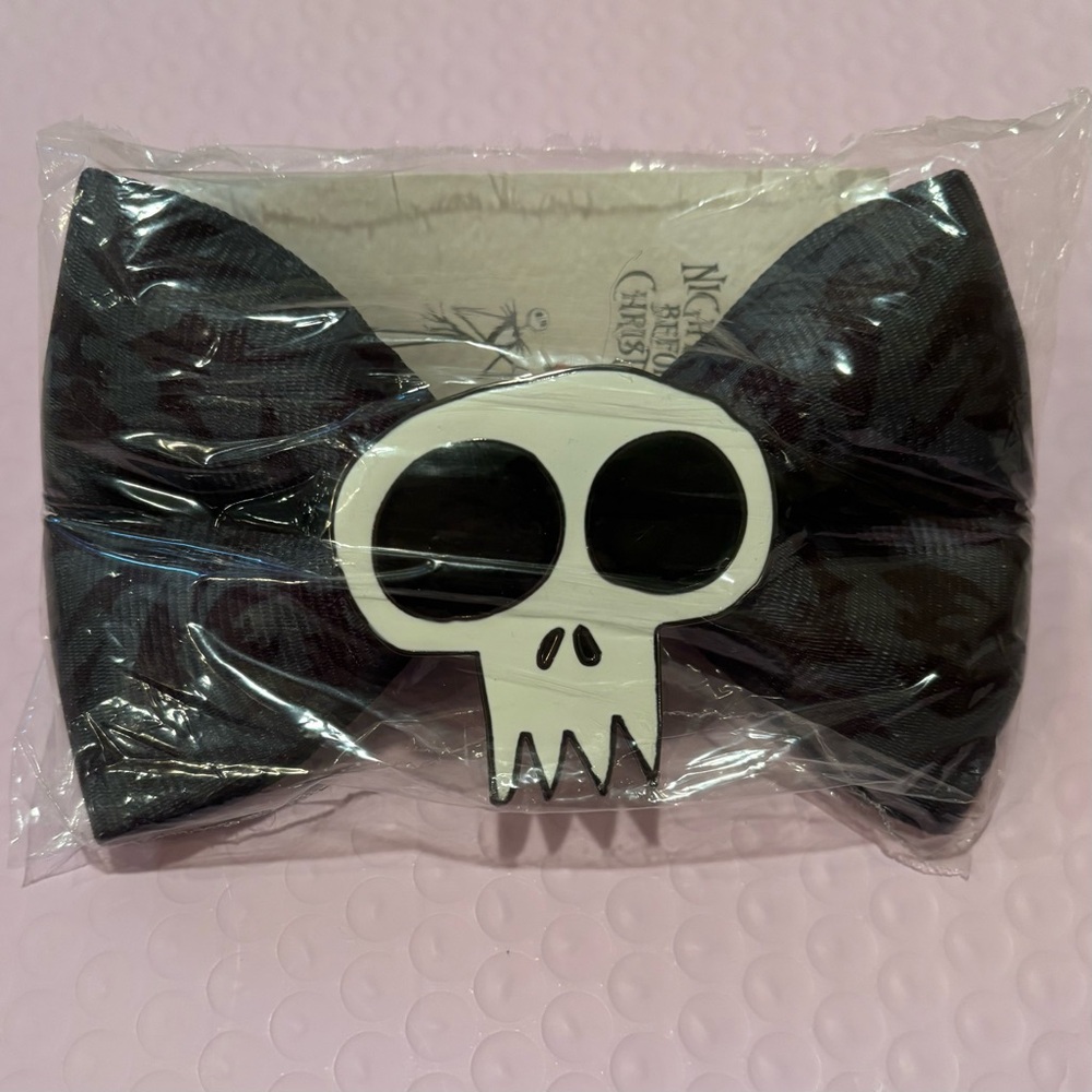 Harveys Nightmare Before Christmas large bats bow / NEW in sealed packaging